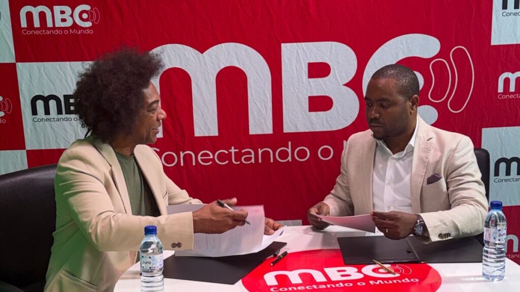 Grupo MBC e o músico Stewart Sukuma assinam memorando para dinamizar o sector cultural